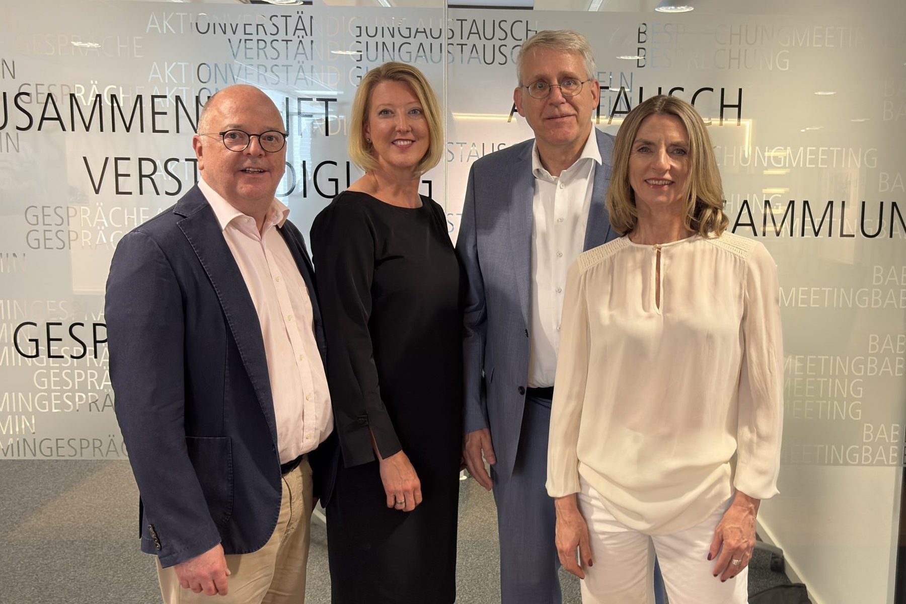 Gruppenfoto der vier Begründer des Performance-Fitness-Checks.